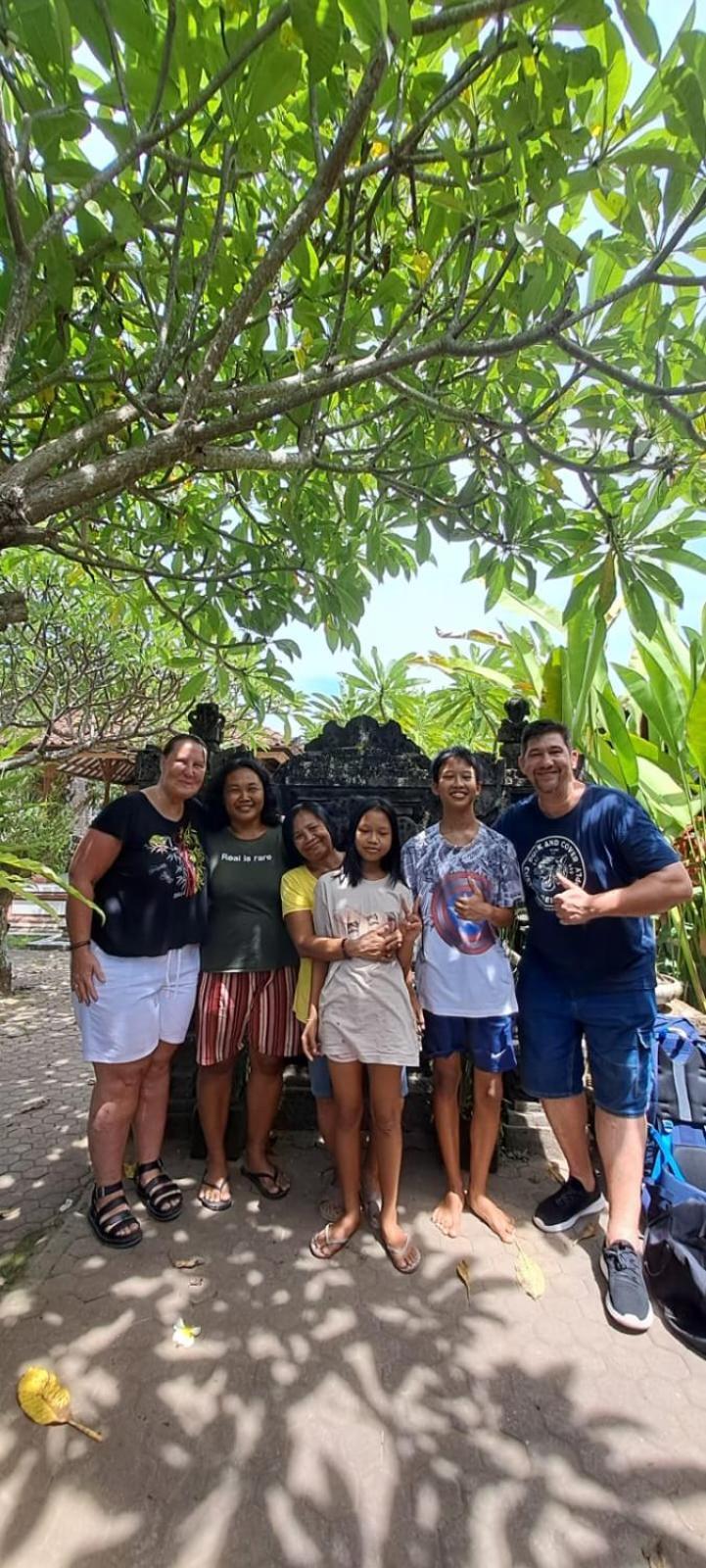 Serongga Guest House Lebih Eksteriør bilde