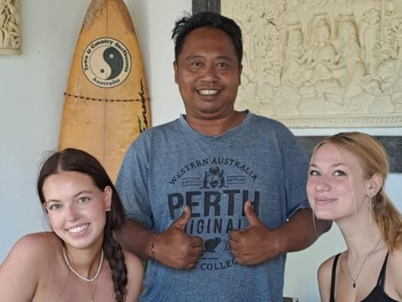 Serongga Guest House Lebih Eksteriør bilde