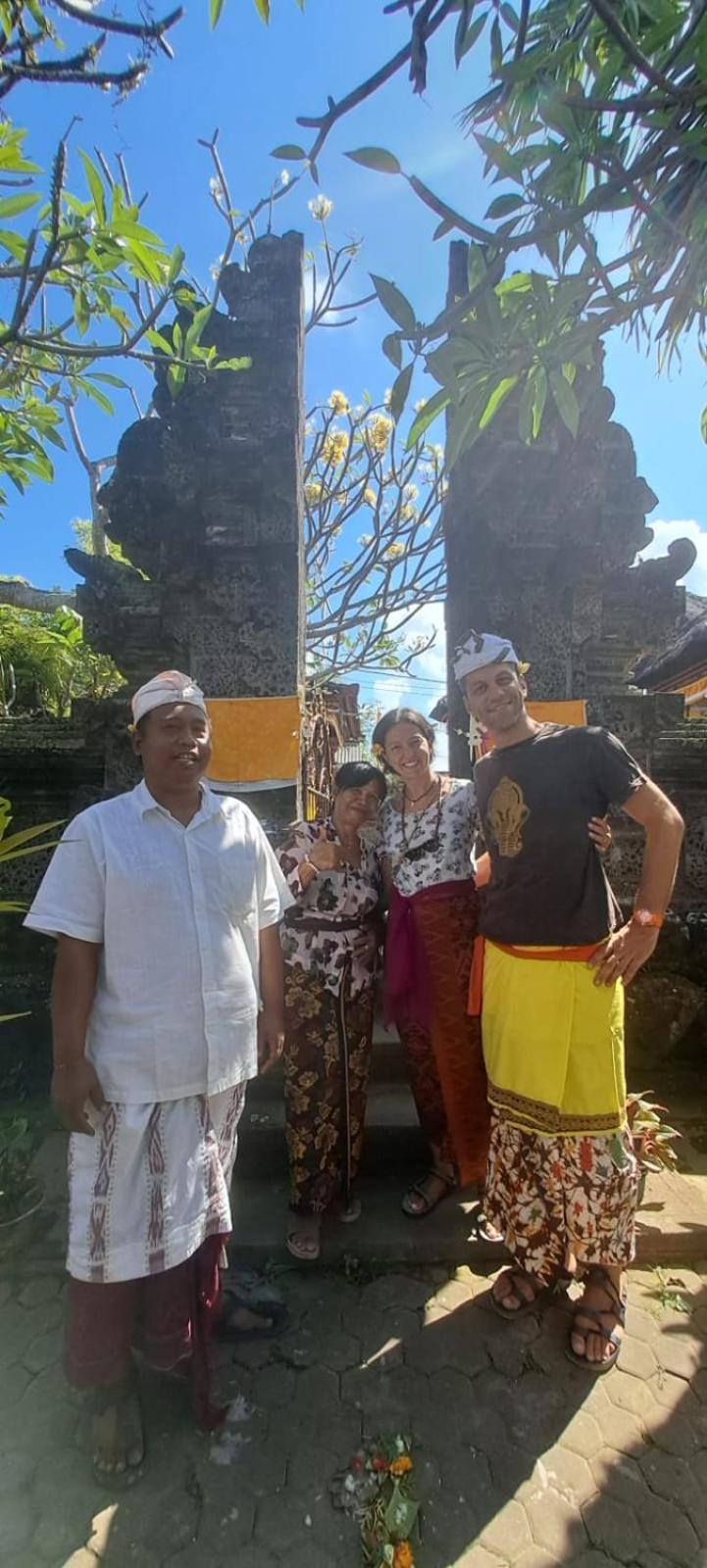 Serongga Guest House Lebih Eksteriør bilde