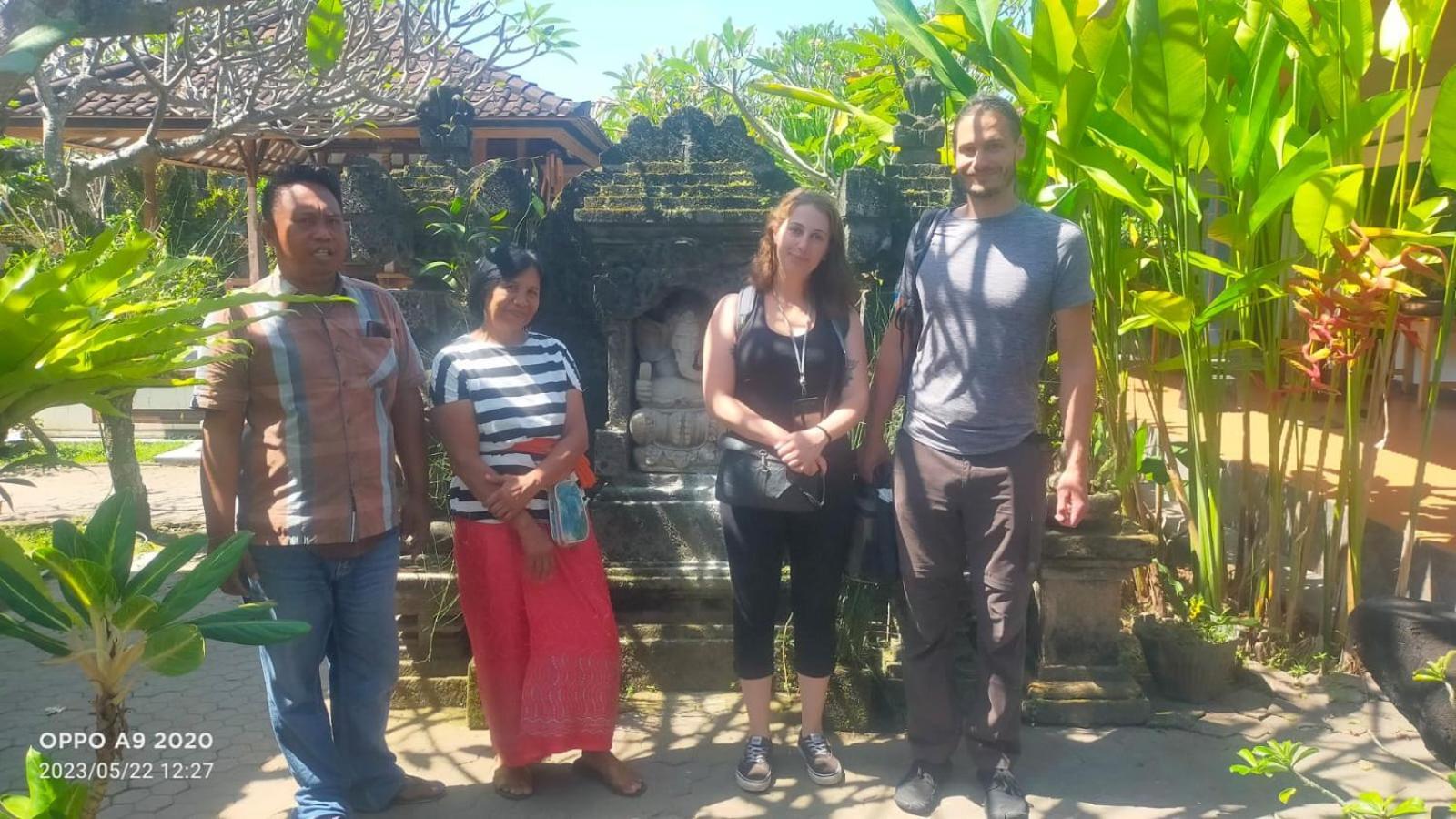 Serongga Guest House Lebih Eksteriør bilde